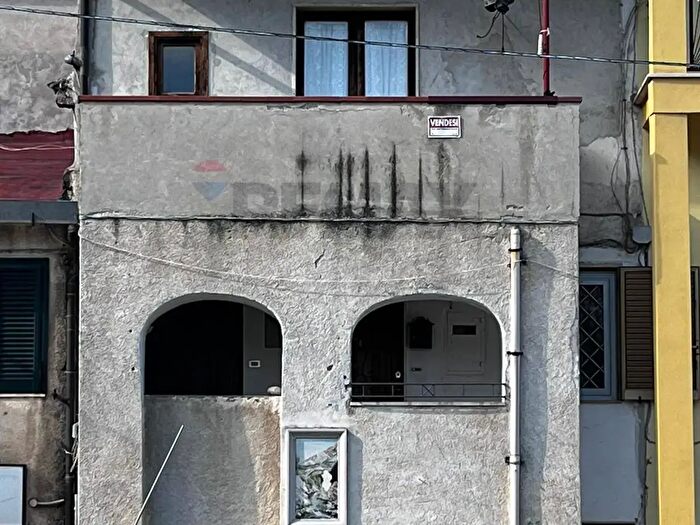 Appartamento trilocale in vendita in Faicchio