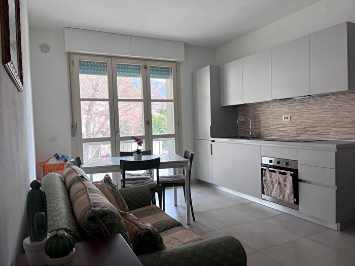 Appartamento trilocale in affitto in Via Settembre, San Giuliano Terme Paese, San Giuliano Terme