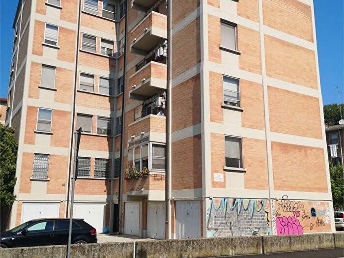 Appartamento con 5 locali in affitto in Via Verga, Aeroporto, Ferrara