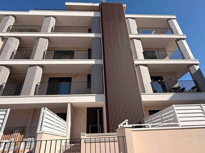 Appartamento trilocale in affitto in Via Rione Fico, Centro, Casalnuovo di Napoli