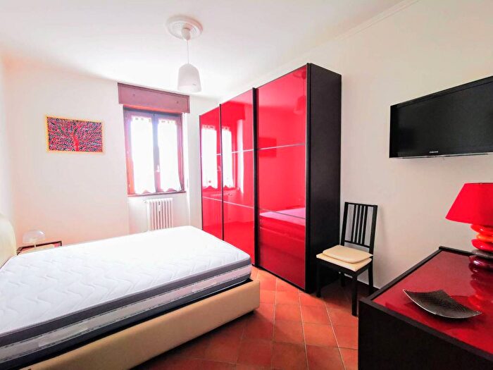 Appartamento trilocale in affitto in Piazza Serafino Belfanti, Navigli Darsena, Milano