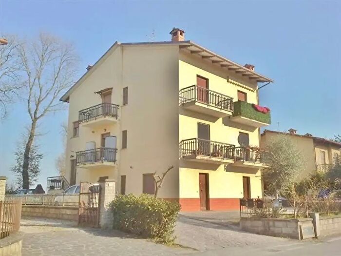 Appartamento quadrilocale in vendita in Tuoro Sul Trasimeno