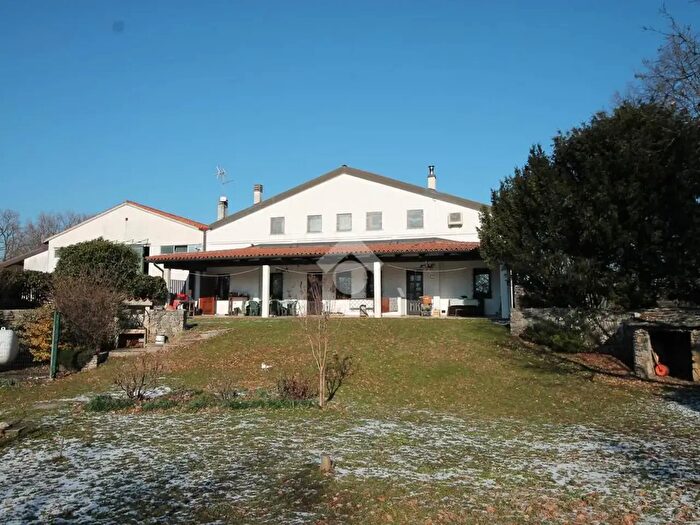Casa quadrilocale in vendita in Località Gabrovizza, Sgonico