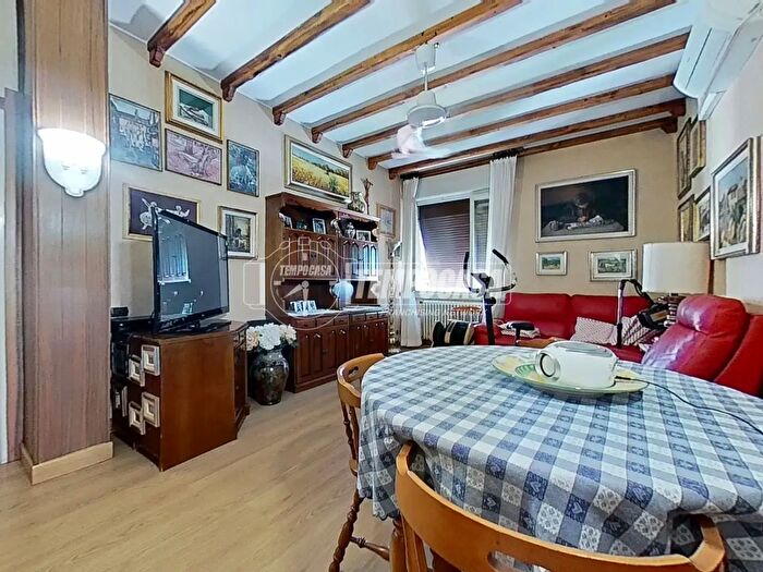 Appartamento trilocale in vendita in Via Fratelli Cervi, Macherio