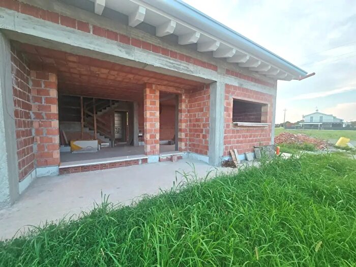 Casa quadrilocale in vendita in Fosso'