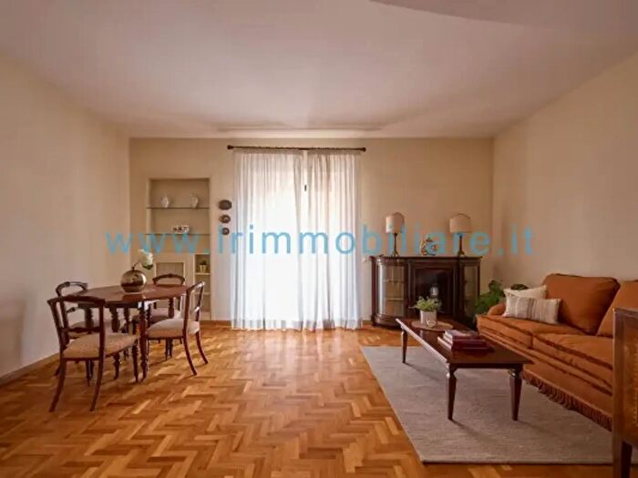 Appartamento con 5 locali in vendita in Lungotevere Dante, Roma