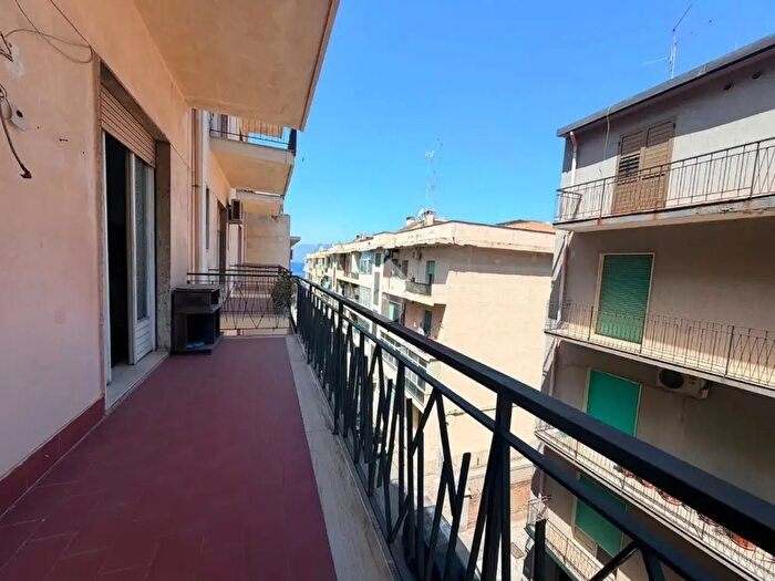 Appartamento bilocale in vendita in Via Enzo Misefari, Reggio di Calabria