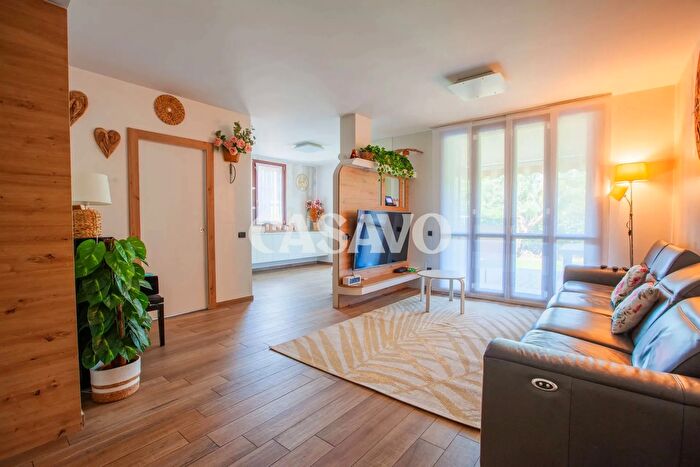 Appartamento con 5 locali in vendita in Cologno Monzese