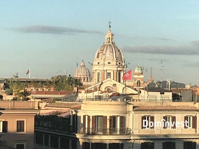 Casa bilocale in affitto in Via Crispi, Spagna, Roma