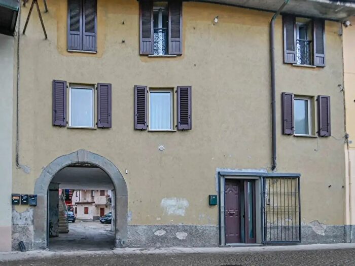 Appartamento trilocale in vendita in Via Colombo, Seriate