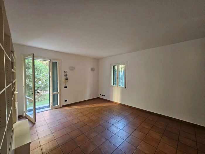 Appartamento quadrilocale in affitto in Modena