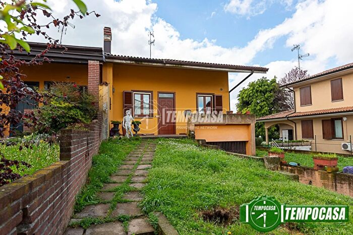 Casa trilocale in vendita in Via Fratelli di Dio, Offanengo