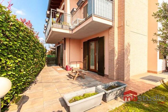 Appartamento bilocale in vendita in Via Antonio Gramsci, Mozzate