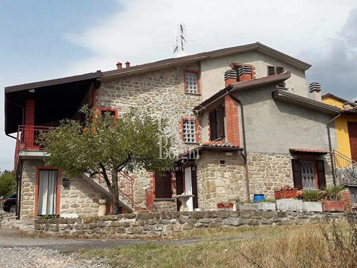 Casa con 6 locali in vendita in Colli Verdi