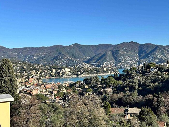 Casa con 5 locali in affitto in Via Madonnetta, Santa Margherita Ligure