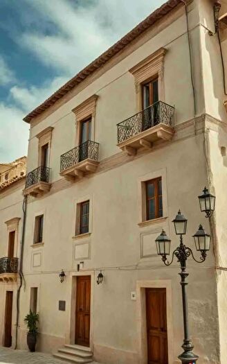 Casa con 18 locali in vendita in Piazza Garibaldi, Casarano