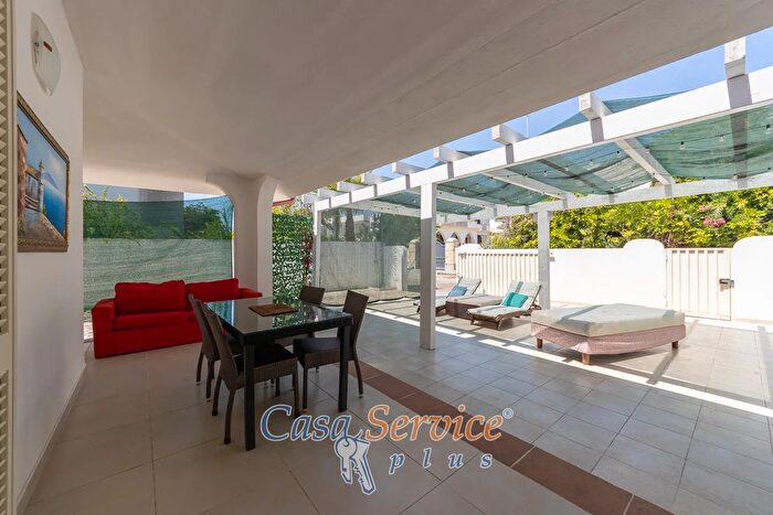 Casa con 6 locali in vendita in Via del Glicine, Gallipoli