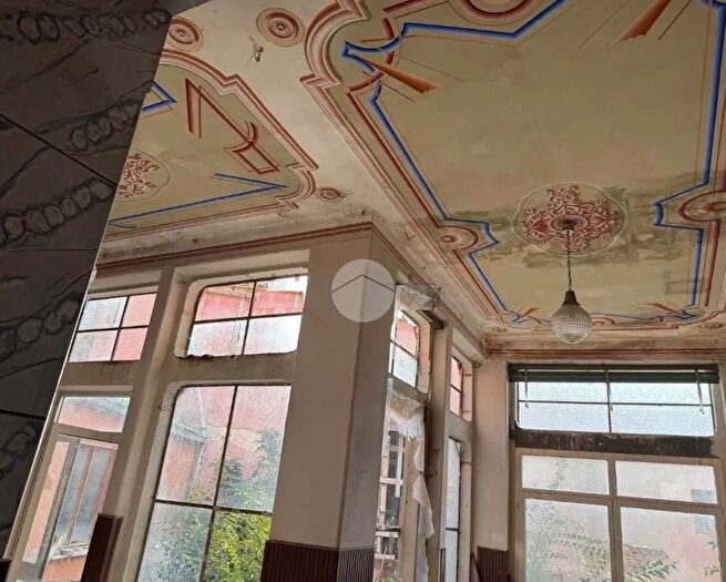 Casa con 11 locali in vendita in Via Roma, Selargius