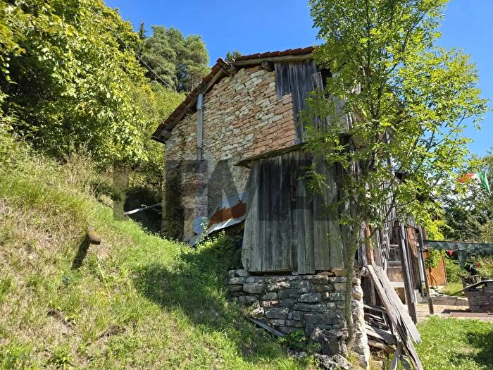 Casa bilocale in vendita in Via Furianoi Snc, Lamon
