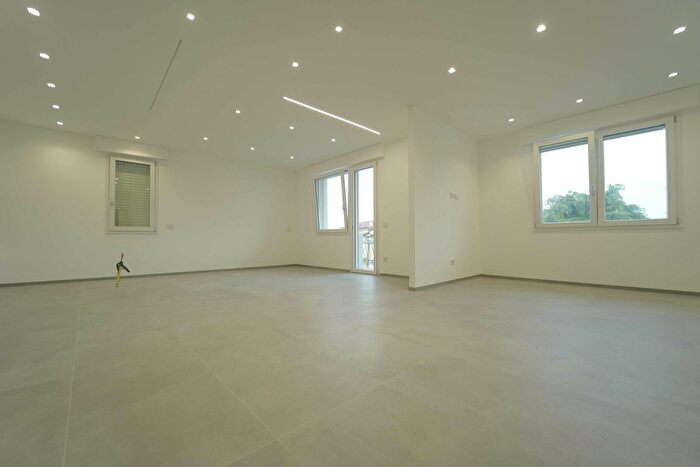 Appartamento quadrilocale in vendita in Via Bottone, Santarcangelo Di Romagna