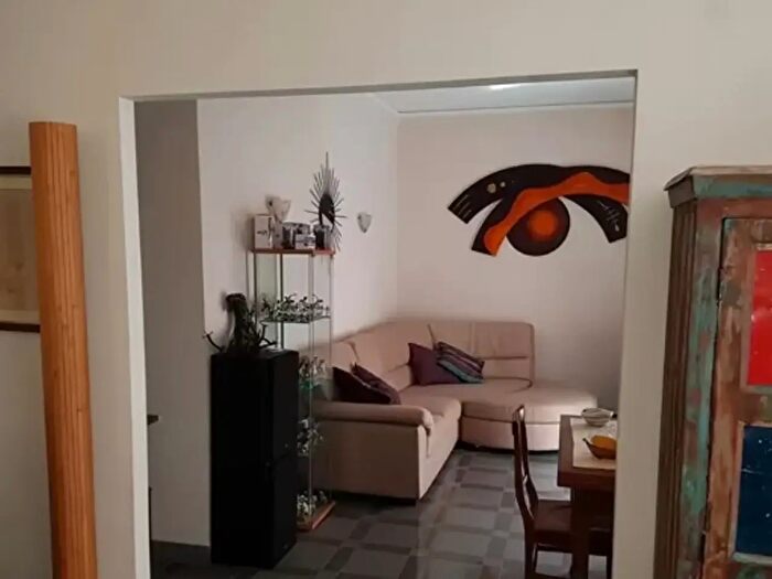 Appartamento trilocale in affitto in Via Freud, Napoli