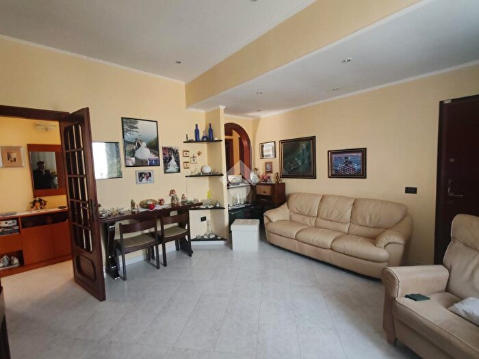 Appartamento con 6 locali in vendita in Via del Campasso, Genova