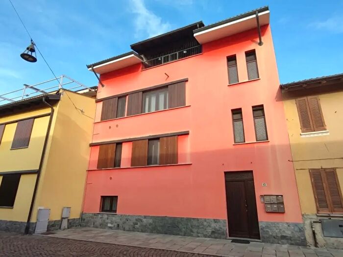 Appartamento trilocale in vendita in Via Giuseppe Verdi, Guardamiglio