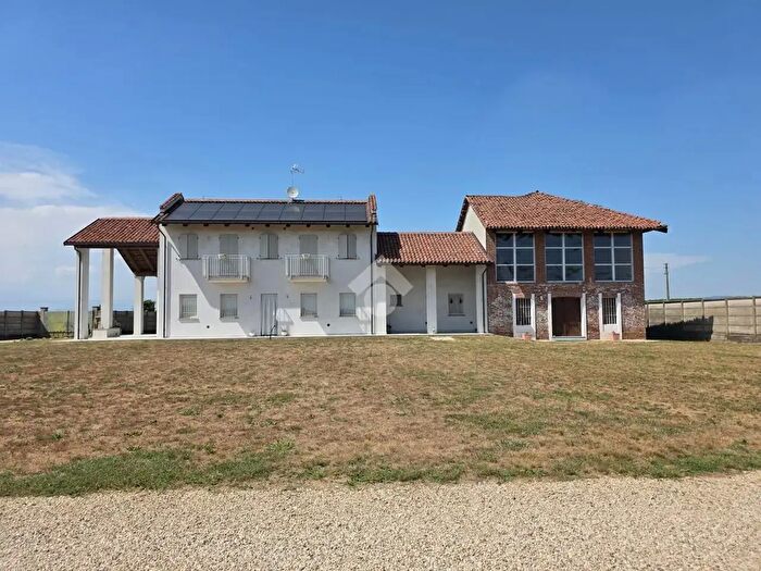 Casa con 6 locali in vendita in Via Castelletto, Piobesi Torinese