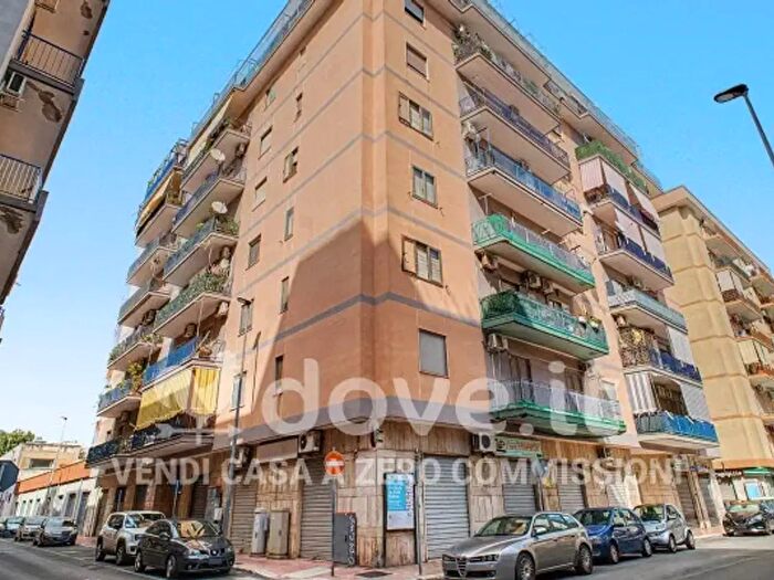Appartamento quadrilocale in vendita in Via Bari, Taranto