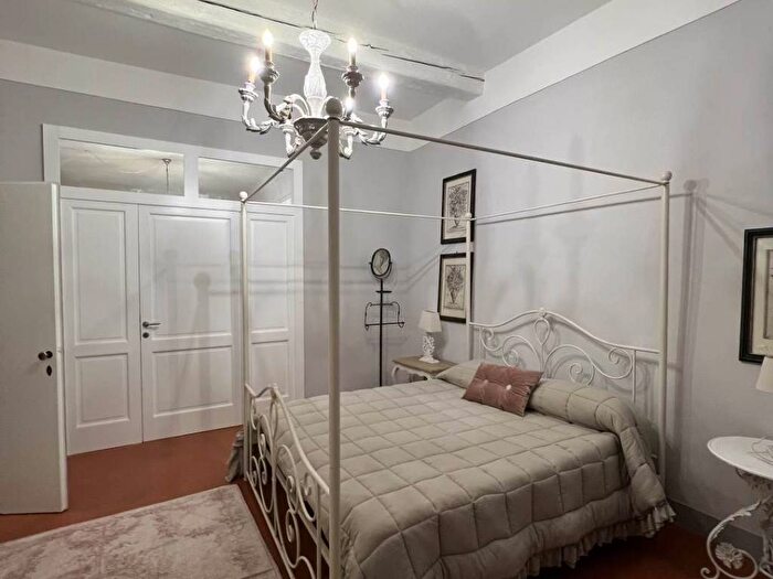 Appartamento quadrilocale in affitto in Santo Spirito, Firenze