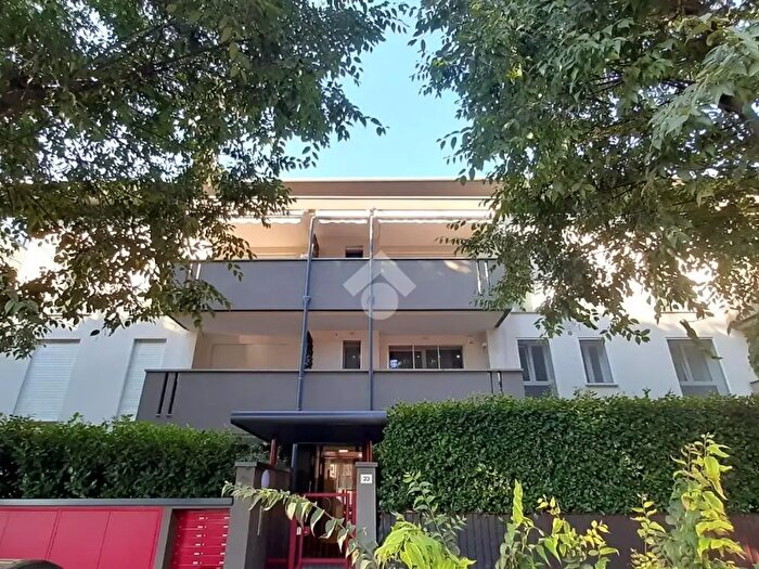 Appartamento trilocale in vendita in Via Martiri di Marzabotto, Senago