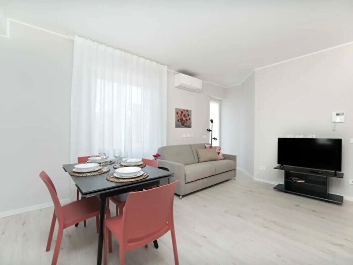 Appartamento monolocale in affitto in Via Alfredo Comandini, Milano