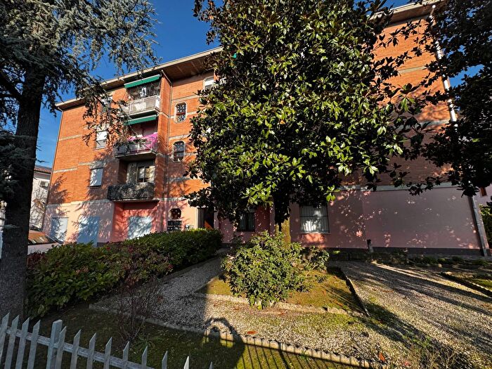 Appartamento con 5 locali in vendita in Cavezzo