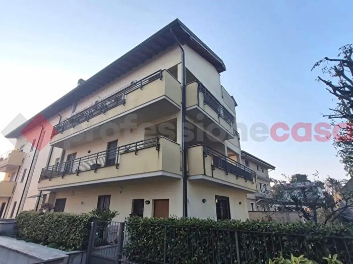 Appartamento trilocale in affitto in Via del Monastero, Parabiago