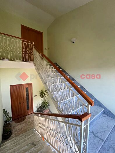 Appartamento con 5 locali in vendita in Via Appia, Minturno