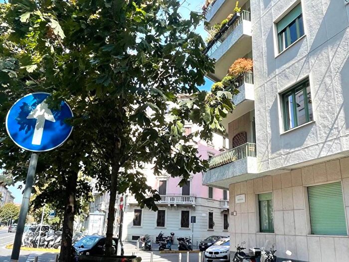Appartamento bilocale in affitto in Via Sardegna, Washington, Milano
