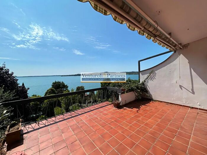 Casa con 5 locali in vendita in Via Pergola, Padenghe Sul Garda