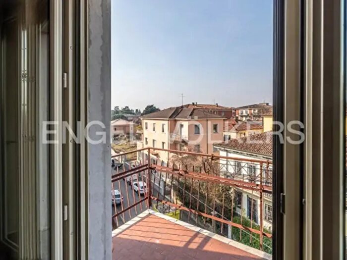 Appartamento trilocale in vendita in Via Giuseppe Zamboni, Verona