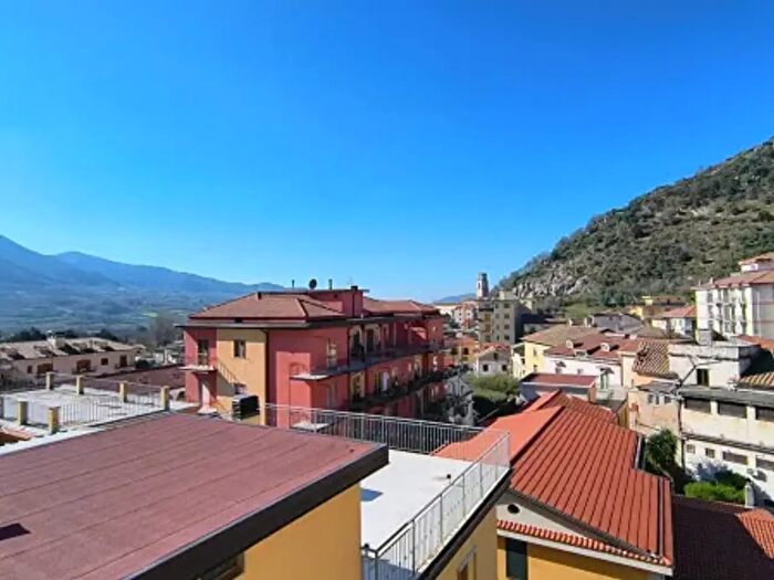 Appartamento quadrilocale in vendita in Via Leonardo De Cataldis, Giffoni Valle Piana