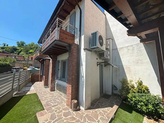 Casa quadrilocale in vendita in Fontanone, Montu Beccaria