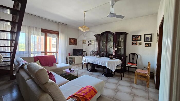 Casa quadrilocale in vendita in Viale Cesare Battisti, Acquasparta