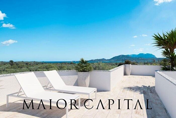 Casa con 5 locali in vendita in Località Le Saline Snc, Olbia