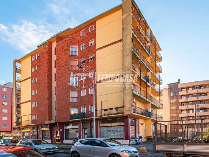 Appartamento trilocale in vendita in Via Francesco Crispi, Limbiate