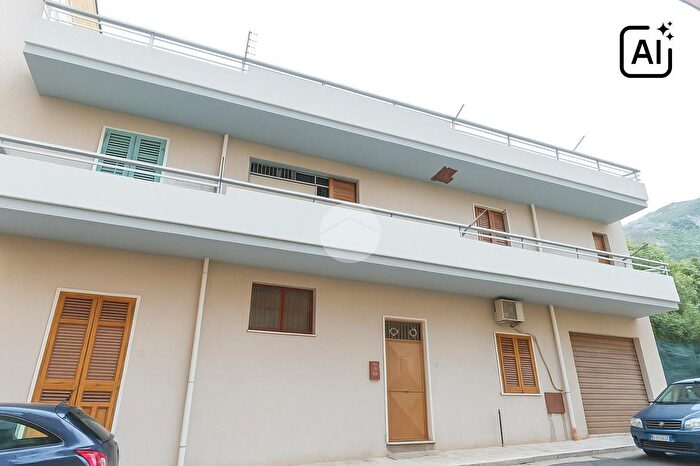 Appartamento con 8 locali in vendita in Via Cesare Pavese, Villabate