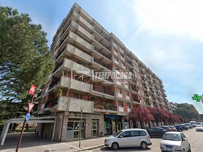 Appartamento trilocale in vendita in Via Martiri di Via Fani, Foggia