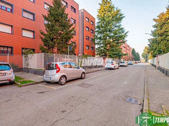 Appartamento quadrilocale in vendita in Via Giacomo Matteotti, Peschiera Borromeo