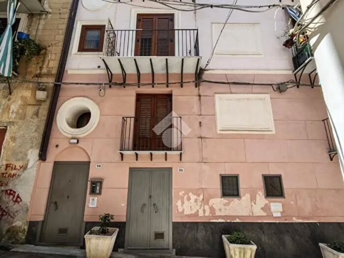 Appartamento monolocale in vendita in Via della Rosa alla Gioiamia, Palermo