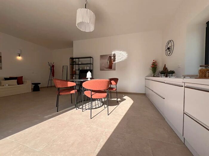 Appartamento con 5 locali in vendita in Peschiera Del Garda