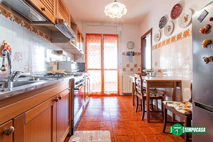 Appartamento trilocale in vendita in Via Pergolesi, Garbagnate Milanese