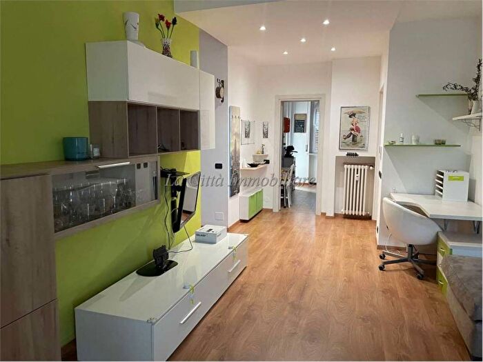 Appartamento trilocale in affitto in San Martino, Novara